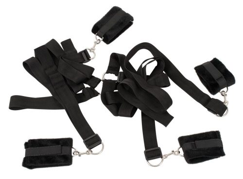 Catene per il letto dei gatti cattivi.