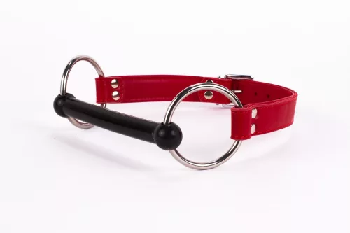 Top in pelle morbida per vitelli e imbottitura in pelle d'agnello con bocchino in silicone rosso