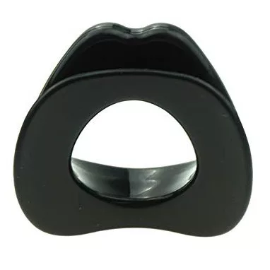 Fekete nyitott szájú maszturbátor