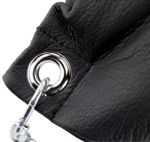 Fekete bőr párna láncokkal 23 x 32 cm, prémium kényelem