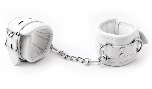 Cuff Bomb – fehér bokapántok a szenvedélyes játékhoz